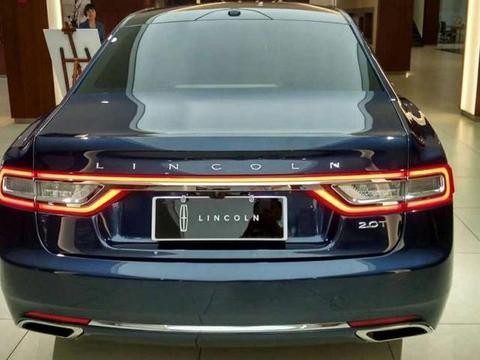 浙江商人开保时捷提林肯大陆, 交车现场的三把车钥匙各有特点