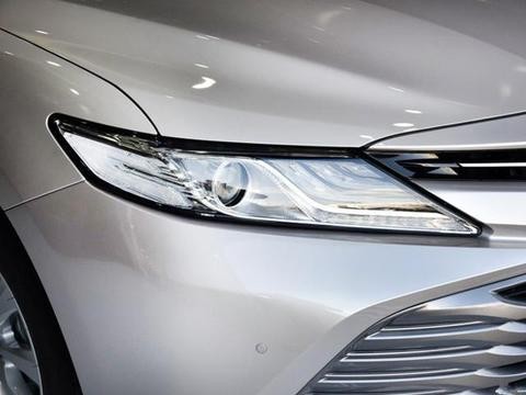 最牛B级车每天卖667辆, 四独悬颜值超帕萨特, 18万买啥雅阁迈腾