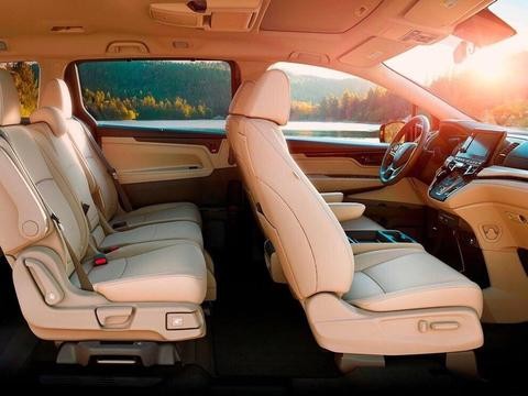 国内一台卖不出，美国火的一塌糊涂！V6+10AT变速箱20万起