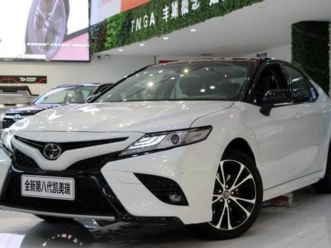 国内第一中型车, 7年后再战迈腾, 当月订单破两万, 好评刷到爆!