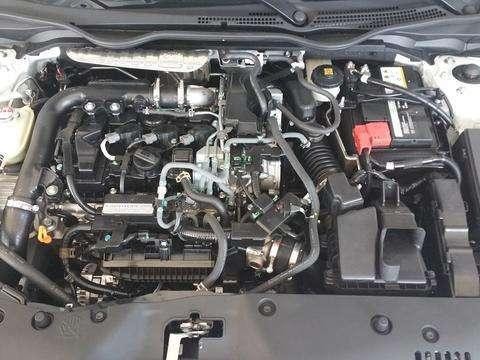 其他车的发动机舱都整整齐齐，为什么本田的这么乱，原因何在？