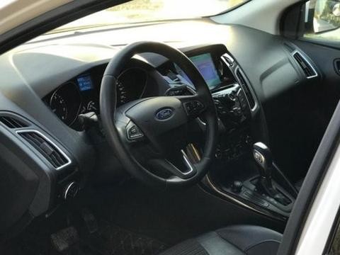 落地价12万, 现在只需9万6, 油耗6.7L, 家用出行旅游的好帮手