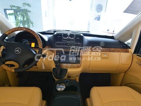 深圳奔驰威霆改装VIP商旅内饰，简洁大方的商务范儿！！