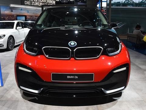 两台迷你小型车，庆女性车友速来看