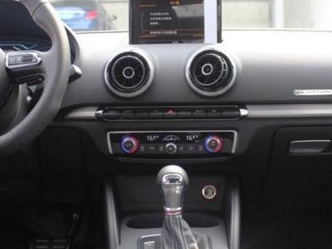 这货挂奥迪标比保时捷还猛，4.9秒破百，尾部四排在路上别惹