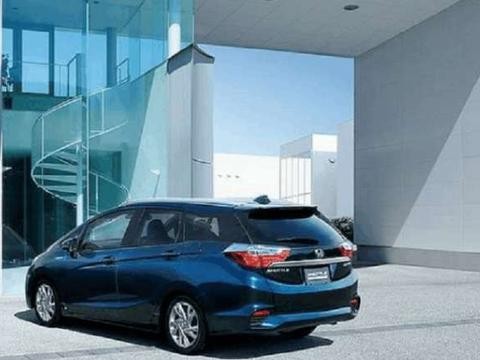 小飞度变身升级, 7座带全景天窗预售七万起, 五菱宏光还有活路吗