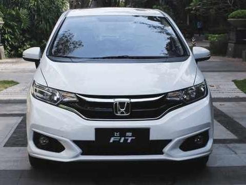 平民小钢炮本田飞度, 搭1.5L+CVT, 不到7万的价格还买什么POLO