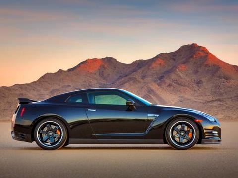 这款入门级宝马，许多人表面疼骂，暗地里却掏了腰包购买！