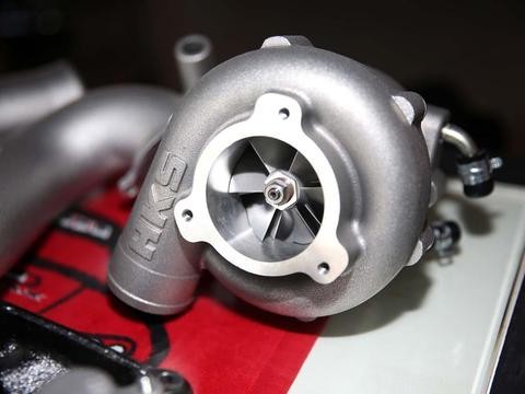 蜂拥而至的汽车品牌抢滩CES电子展, 未来汽车动力会是什么?