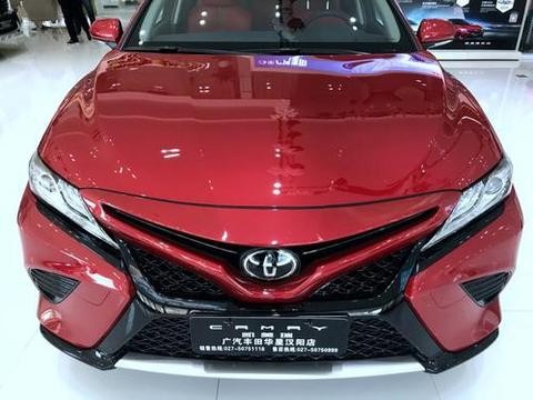 岂止是运动的升华，锐志车主眼中的第八代凯美瑞