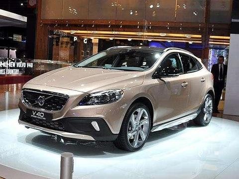 2018款V40已上路，配置升级，22万买它比看BBA性价比更高