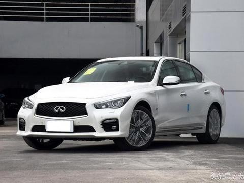 不要只盯着BBA，这款豪华车狂降5.8万，不随大流开着更有面子！