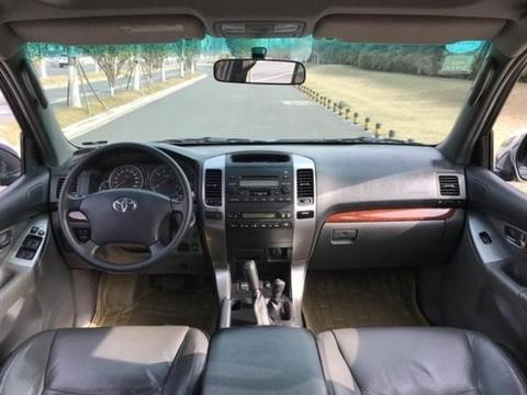 落地价57万, 现在只需30万, 开回老家的村口, 邻居围个水泄不通