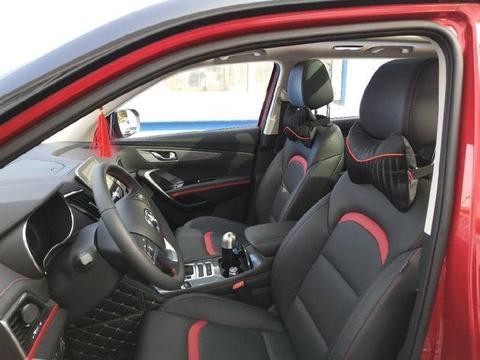 懂行的朋友都是这车实力不弱, 甚至能把“神车”吉利博越踩在脚下