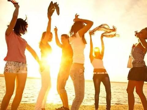 售价6万元? 众泰E200成最适合年轻人的代步工具！