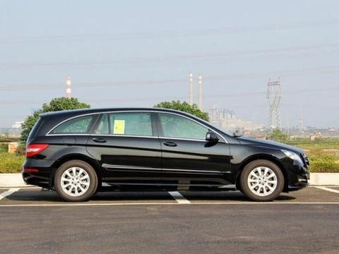 最没用的奔驰车，车长5米1整车纯进口，靠国内土豪卖了12年