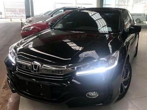 花17.8万元买辆本田雅阁乞丐版，面对朋友的评论小伙微微一笑