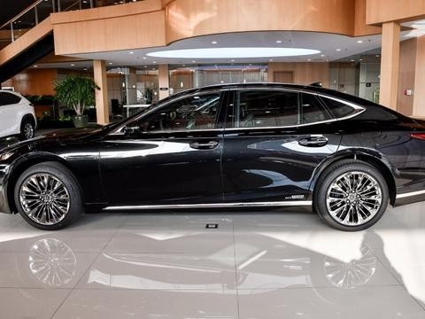 日本本土月销2万，性能吊打奔驰S级，奥迪A8要危险了！