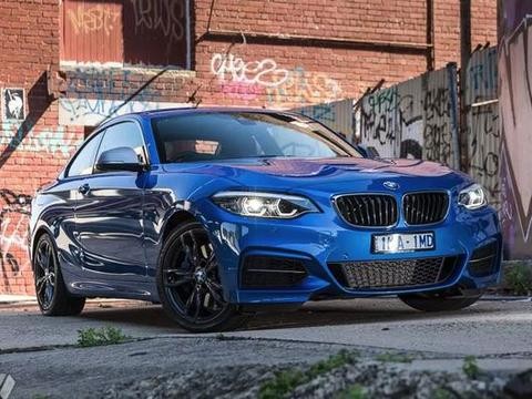 忘不掉那一抹埃斯托蓝，记2018款M240i信仰评测