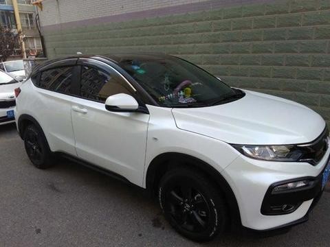 辽宁美女的本田XR-V, 打开车门后, 男司机看过却不经意的笑了