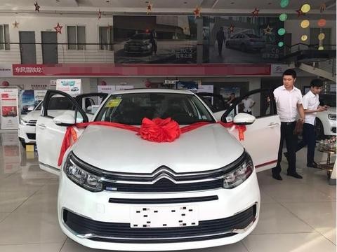 花19.5万买辆雪铁龙C5, 销售的举动, 让车主不经的捧腹大笑