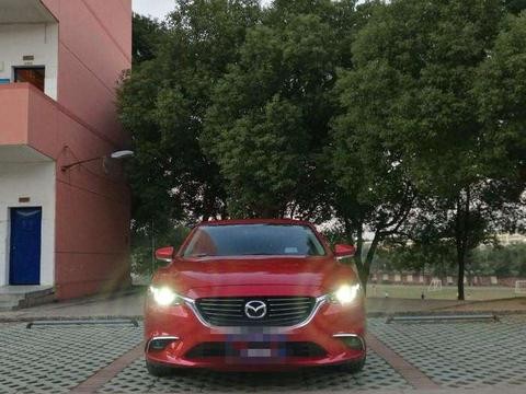 本来想买本田雅阁, 女朋友看了一眼这辆车之后, 就决定放弃雅阁提了它