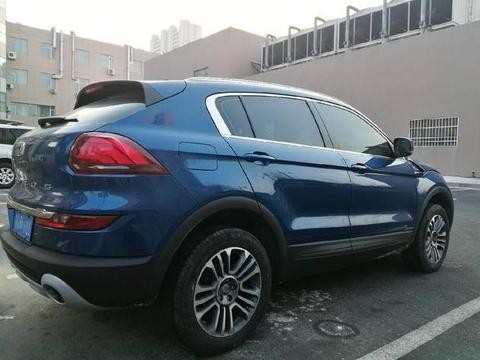 后悔选择了自主品牌，提车不到一年，完全是在嘲讽和赞扬之间度过