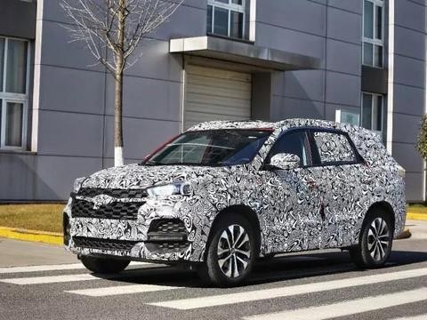 奇瑞7座SUV谍照曝光；长安欧尚中大型SUV采用新车标