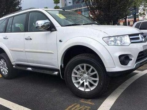 一部被埋没的日系良心越野车，大七座配6缸四驱，只要15万