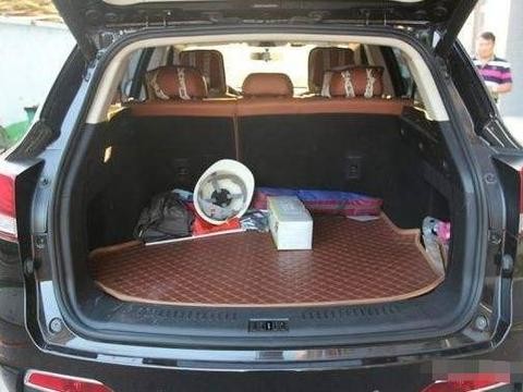 岳父让我们买哈弗H6,我却提了这辆车,开回家都以为30万多的车!