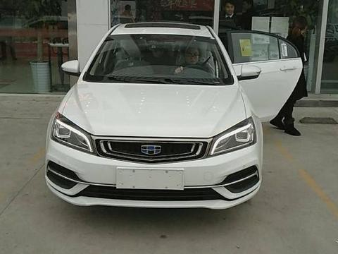 男子7万提18款吉利帝豪