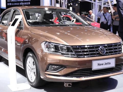 这款大众黑马一年卖32万台, 20万身价降到6万, 30秒可自己换灯