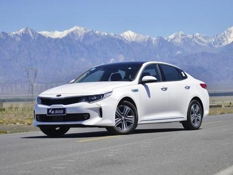 合资混动中型车，百公里5个油，裸车最低16万，还看帕萨特？