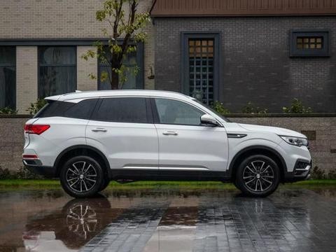 国产SUV新秀，未上市订单破万，全景天窗+悬浮车顶，卖8万