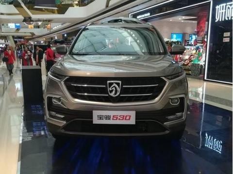 偶遇首台到店的宝骏530展车, 这颜值售6万起, 让哈弗H6寝食难安