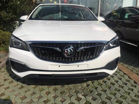 刚买卡罗拉就后悔了! 这合资轿车再降4万, 仅9万起, 比朗逸厚道