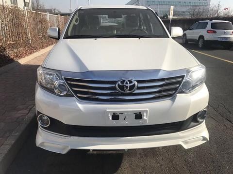 霸道同款发动机，天津港丰田奔跑者2700比它便宜20來万手续齐