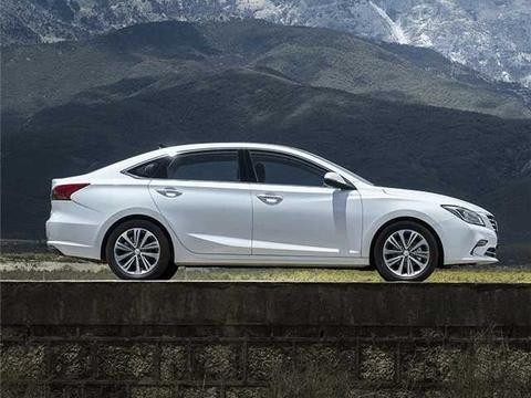 平民豪车 售价10万左右, 朗逸强劲对手, 轩逸表示压力大