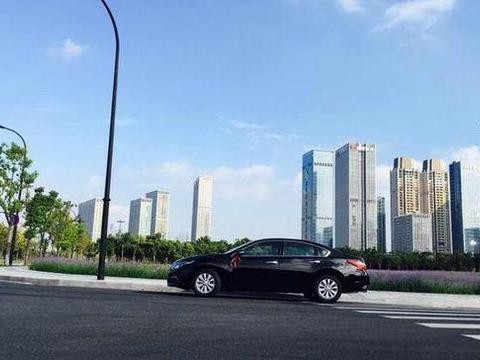 放弃迈腾选了这车都怀疑我的眼光, 坐过之后都挨个打脸了