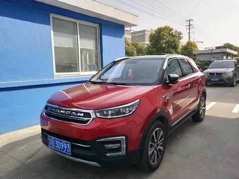 这车实力不弱，能把“神车”吉利博越踩在脚下