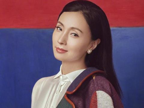46岁小陶虹彩虹写真曝光,逆生长的她看着也就20岁