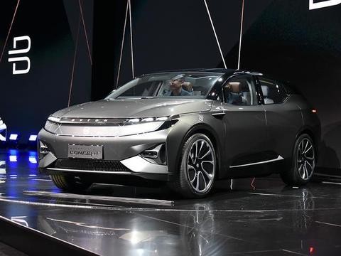 特斯拉对手来了, 宝马i8设计师操刀, 中控屏1.25米长, 方向盘8英寸屏