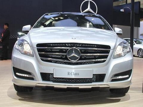 这纯进口“商务车王”：车长5米1+双天窗，实力打脸别克GL8？