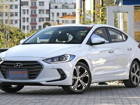 同事让我买威朗，我却提了这车，女朋友说当初选择你没错