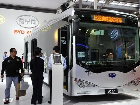 比亚迪这车200万一辆，一周内斩获2批订单，金额过20亿！