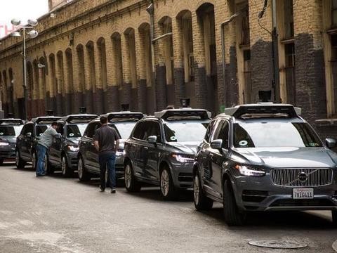 绝对想不到，一长排沃尔沃XC90居然是uber的无人驾驶车队