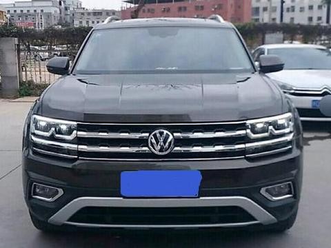 花43万元买辆七座大众途昂，开大众途观L的弟弟打开引擎盖后笑了