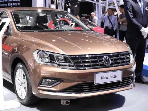 这款大众黑马一年卖32万台，20万身价降到6万，30秒可自己换灯