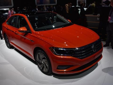 大众新款捷达抢先看，内饰加长加宽大升级，坐着像20万的车