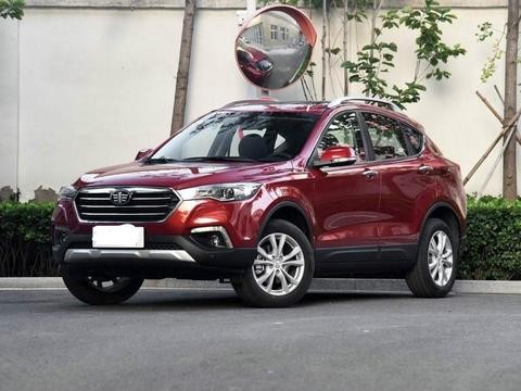 奔腾X80二十周年纪念版, 2.0L+6AT, 内饰感人却只配两个气囊, 你怎么看?